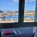 Voiles Et Terrasses By Corinne Face Au Port Aparthotel