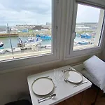 Aparthotel Voiles Et Terrasses By Corinne Face Au Port