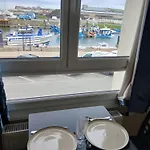 Aparthotel Voiles Et Terrasses By Corinne Face Au Port 3*