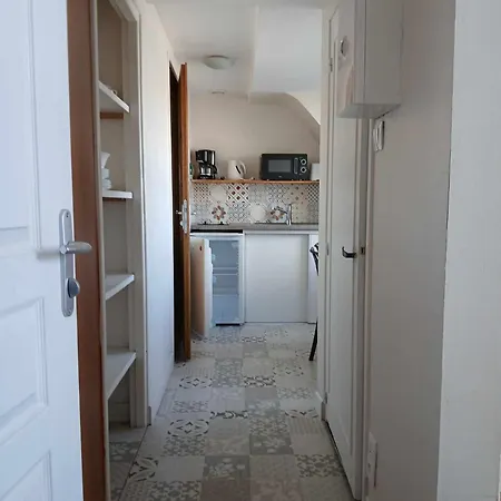 Voiles Et Terrasses By Corinne Face Au Port アパートホテル