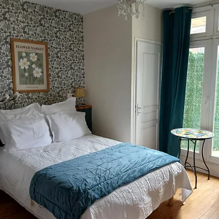 Voiles Et Terrasses By Corinne Face Au Port アパートホテル 3*