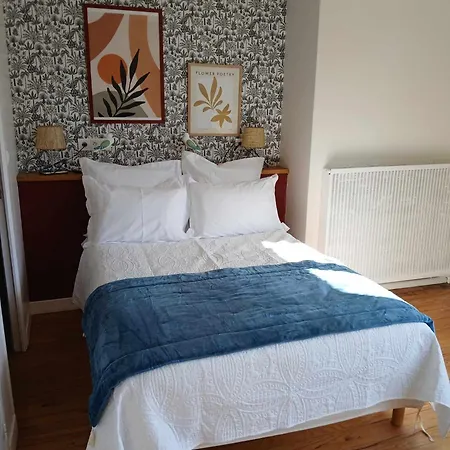 Voiles Et Terrasses By Corinne Face Au Port