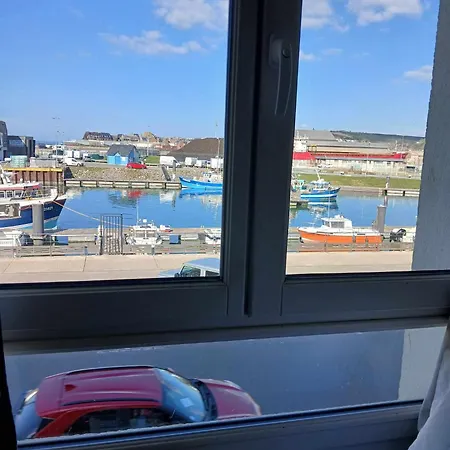 Voiles Et Terrasses By Corinne Face Au Port アパートホテル