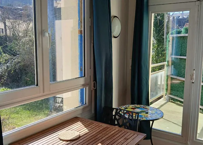 Aparthotel Voiles Et Terrasses By Corinne Face Au Port Le Treport