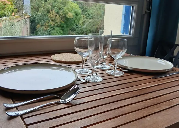 Aparthotel Voiles Et Terrasses By Corinne Face Au Port Le Treport