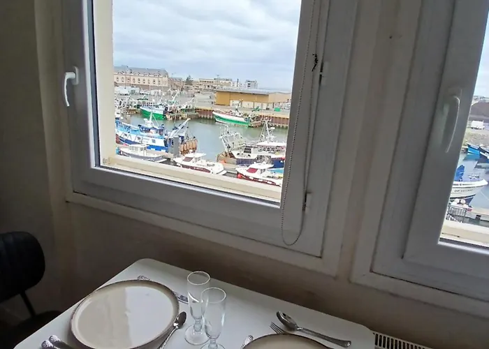 Voiles Et Terrasses By Corinne Face Au Port 3*