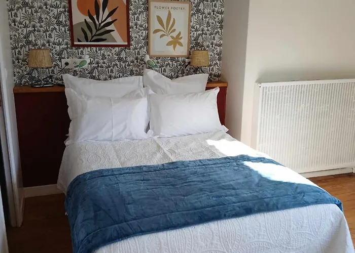 Voiles Et Terrasses By Corinne Face Au Port