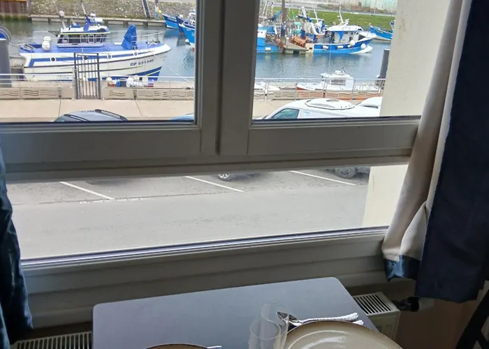 Aparthotel Voiles Et Terrasses By Corinne Face Au Port 3*