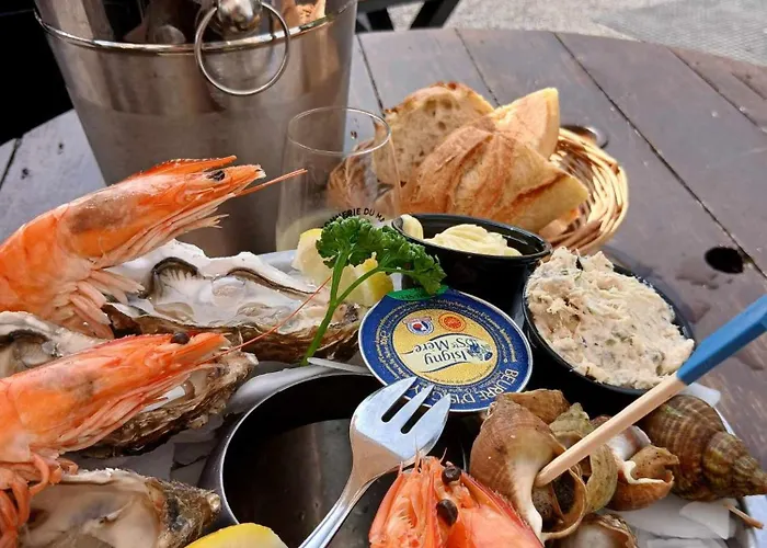 Voiles Et Terrasses By Corinne Face Au Port Le Treport